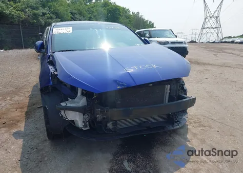 2019 Hyundai Elantra Sport z USA, uszkodzony, nr VIN KMHD04LB3KU864165